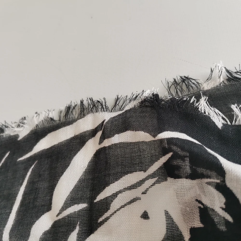 LAUREN RALPH LAUREN LONG SCARF